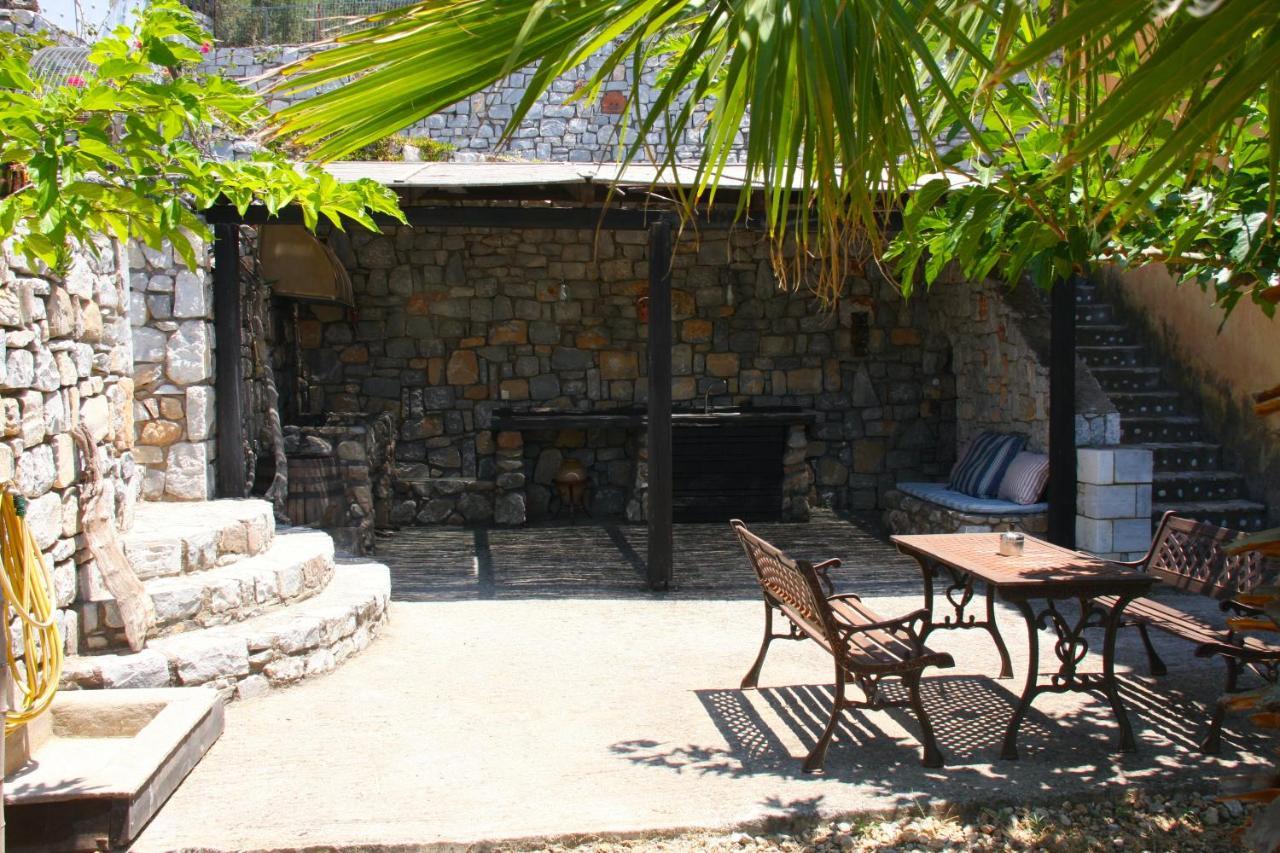 Sea And Mountain View Villa Kalamata Exterior photo
