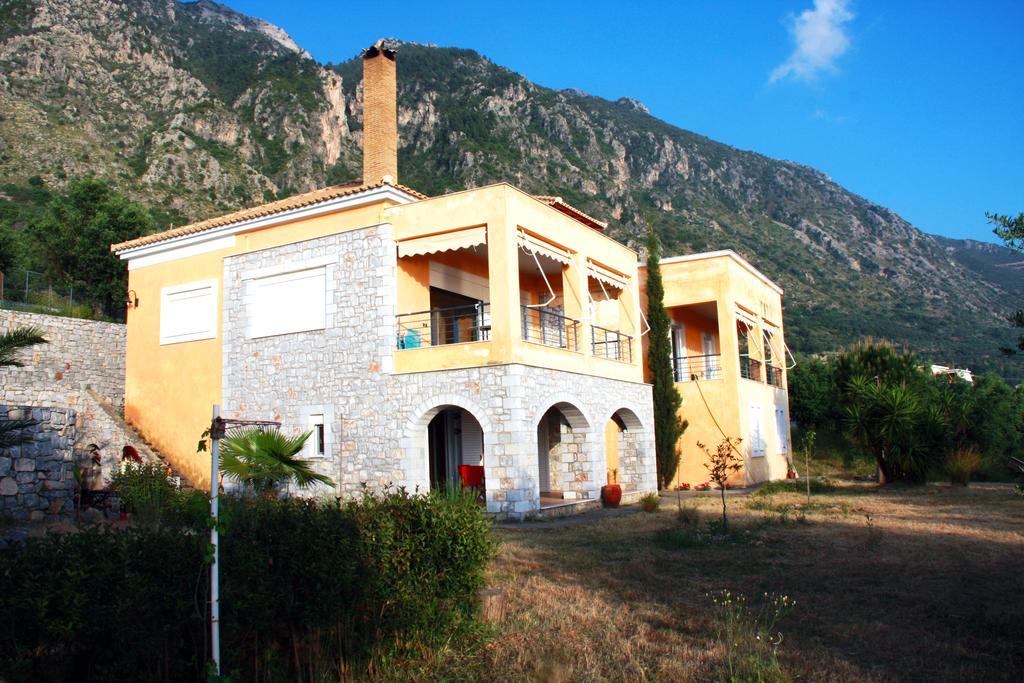 Sea And Mountain View Villa Kalamata Exterior photo